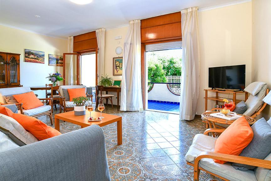 Villa Li Campi มัสซาลูเบรนเซ ภายนอก รูปภาพ